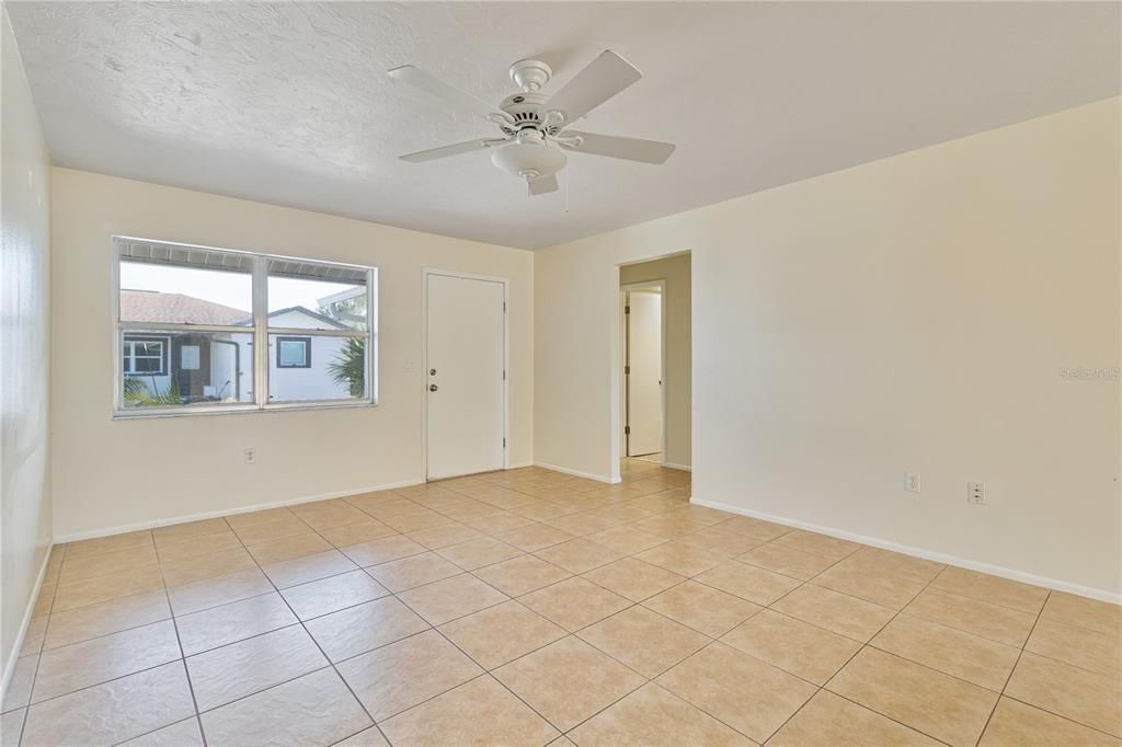 В аренду: $1,600 (2 спален, 2 ванн, 1184 Квадратных фут)