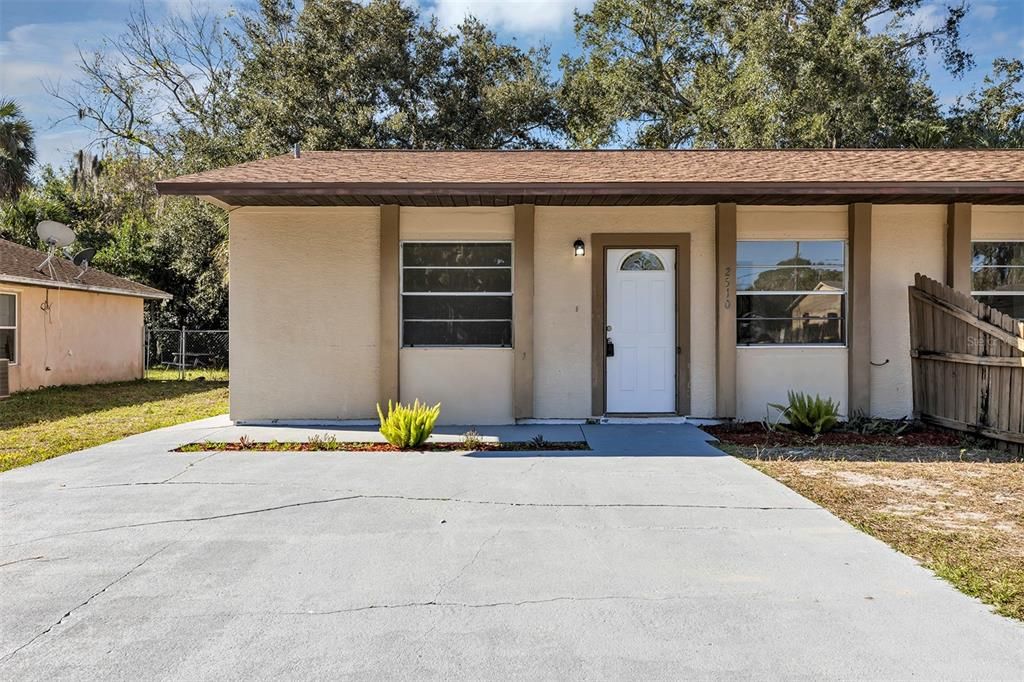 For Rent: $1,595 (2 beds, 1 baths, 806 Square Feet)