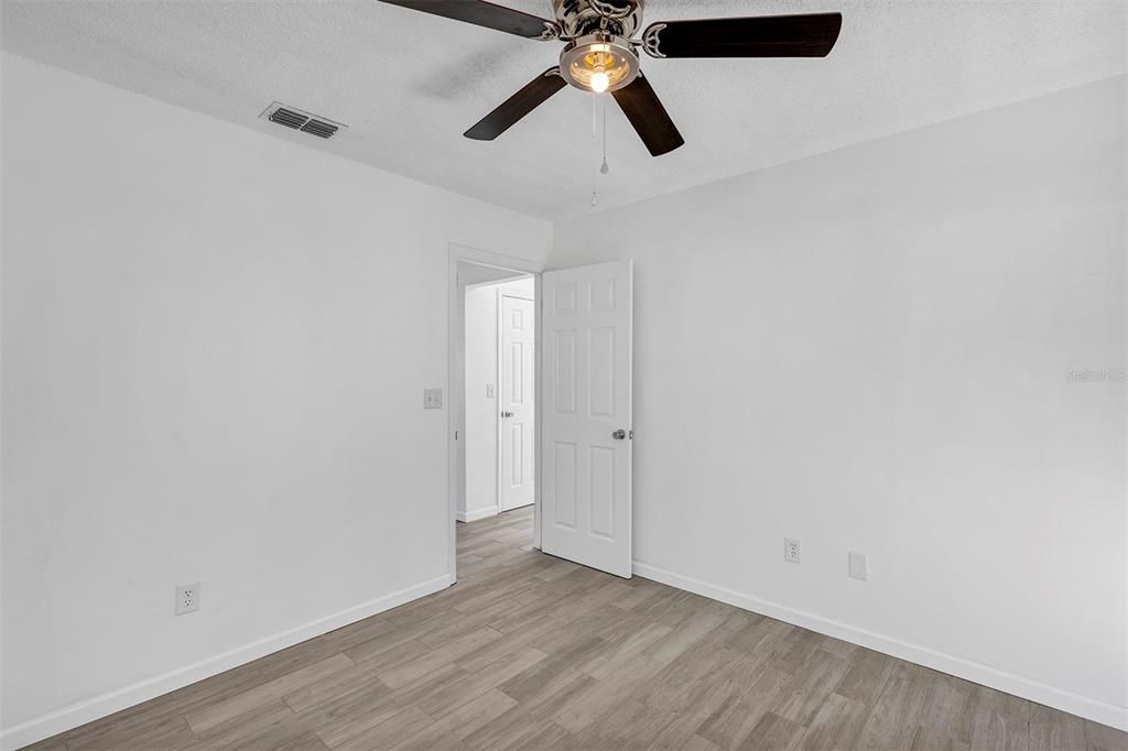 For Rent: $1,595 (2 beds, 1 baths, 806 Square Feet)