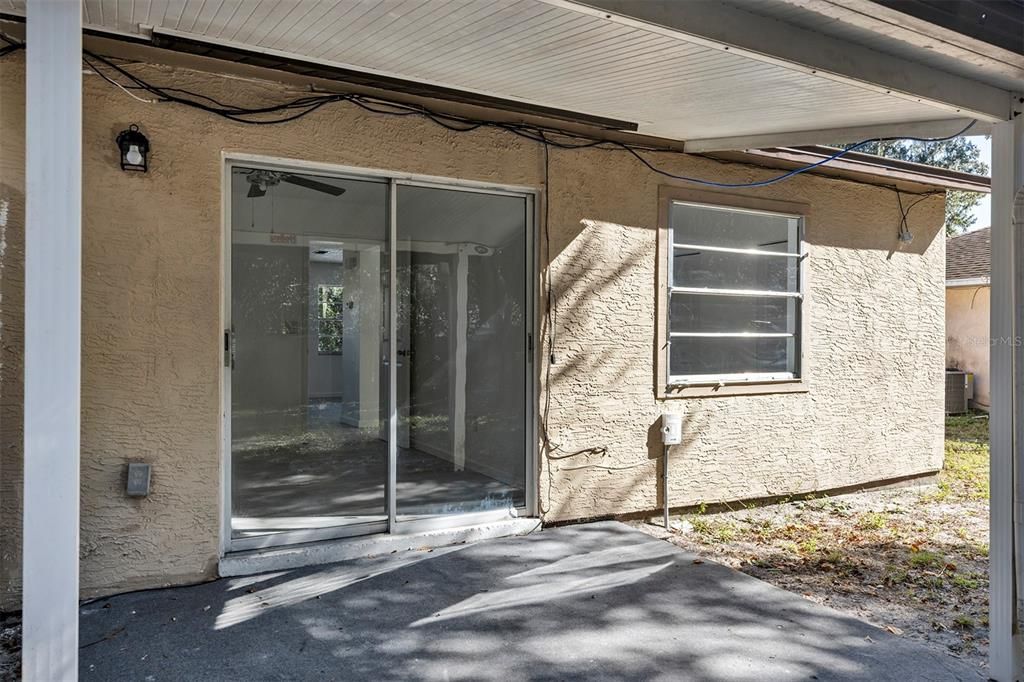 For Rent: $1,595 (2 beds, 1 baths, 806 Square Feet)