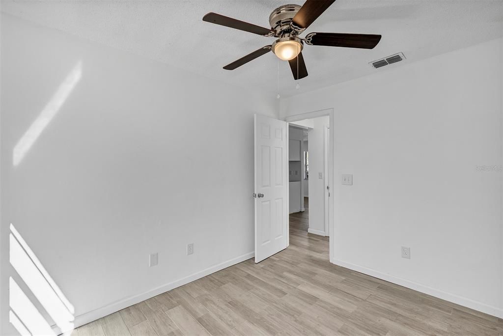 For Rent: $1,595 (2 beds, 1 baths, 806 Square Feet)