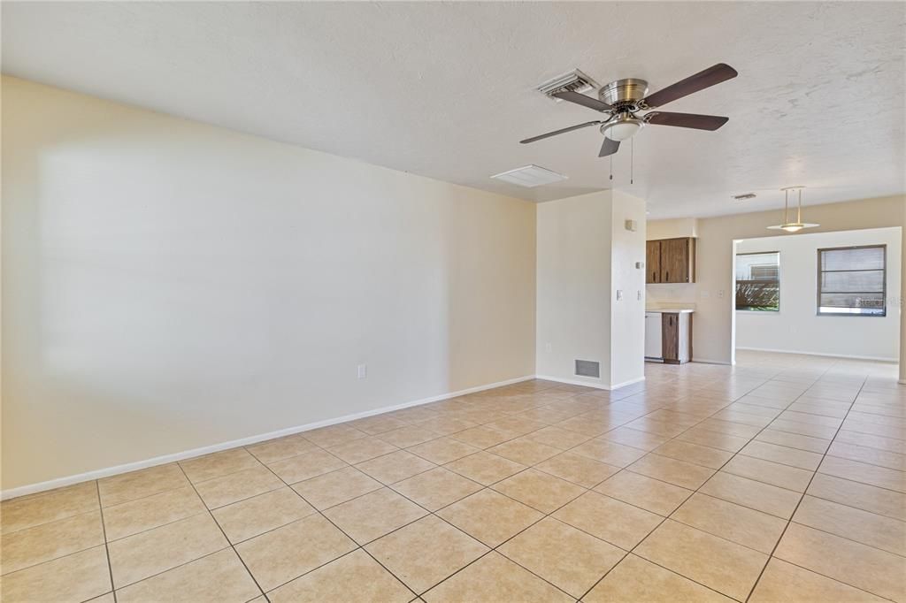 En Renta: $1,600 (2 camas, 2 baños, 1184 Pies cuadrados)