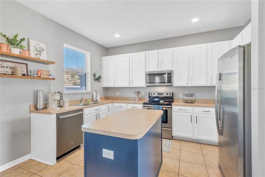 For Sale: $435,000 (4 beds, 2 baths, 2621 Square Feet)