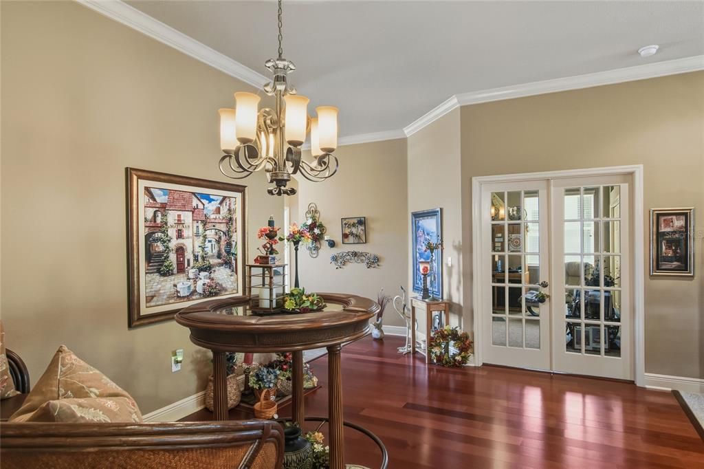 For Sale: $382,000 (3 beds, 2 baths, 2010 Square Feet)