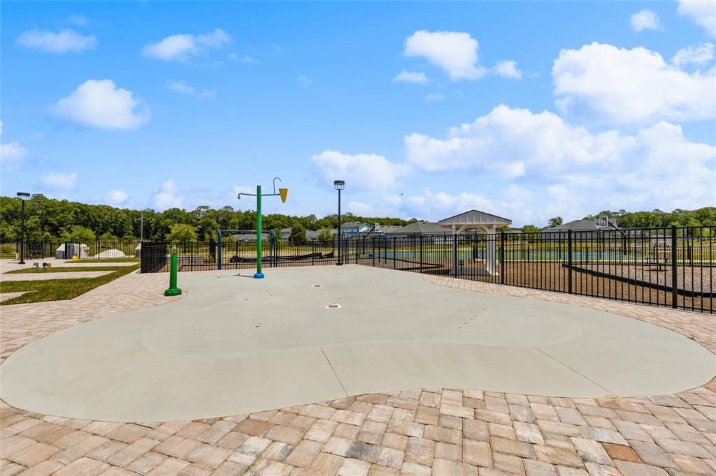 For Rent: $2,600 (3 beds, 2 baths, 1728 Square Feet)