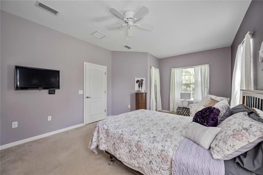 На продажу: $599,000 (3 спален, 3 ванн, 2105 Квадратных фут)