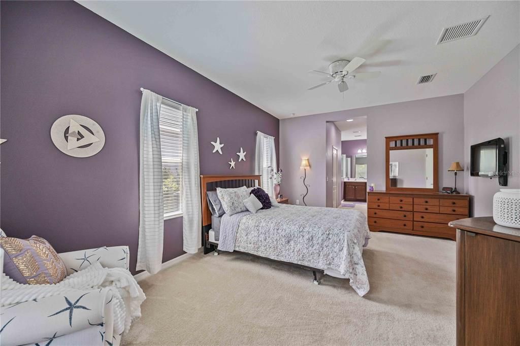 На продажу: $599,000 (3 спален, 3 ванн, 2105 Квадратных фут)