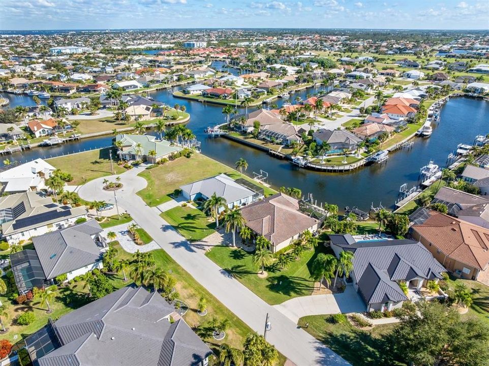 На продажу: $775,000 (3 спален, 2 ванн, 2091 Квадратных фут)