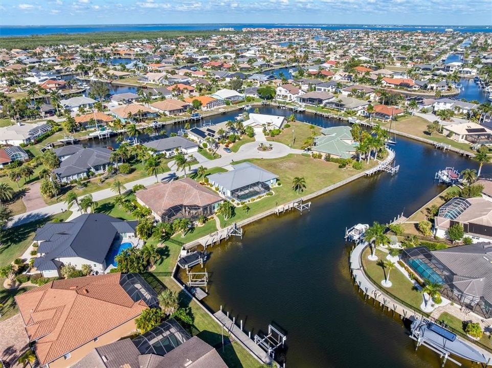 На продажу: $775,000 (3 спален, 2 ванн, 2091 Квадратных фут)