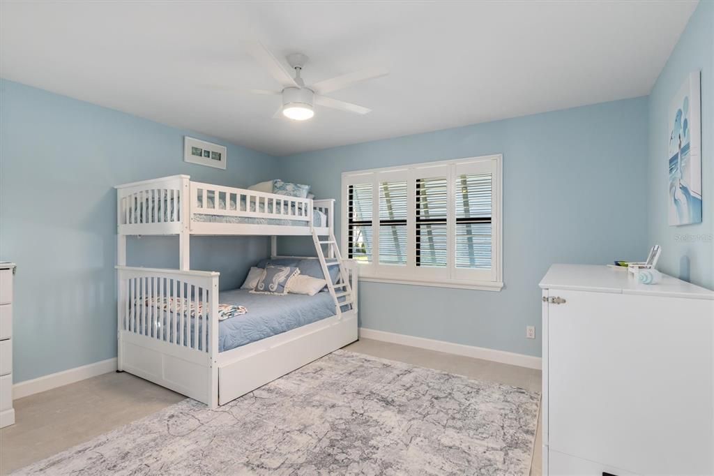 На продажу: $775,000 (3 спален, 2 ванн, 2091 Квадратных фут)