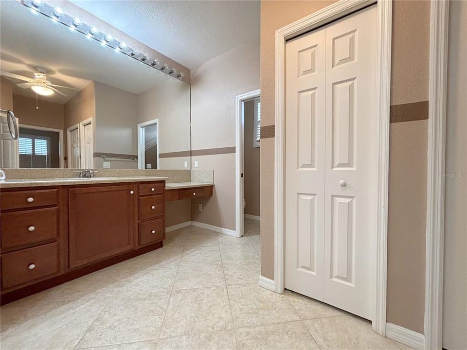 待售: $375,900 (3 贝兹, 2 浴室, 1918 平方英尺)