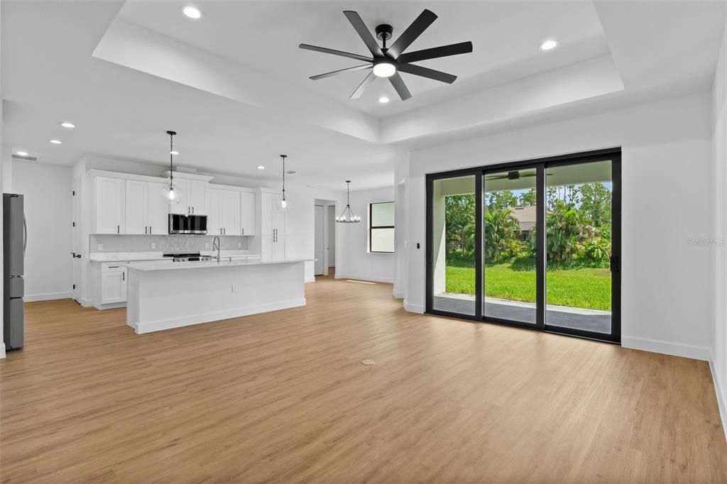 待售: $438,000 (3 贝兹, 2 浴室, 1933 平方英尺)