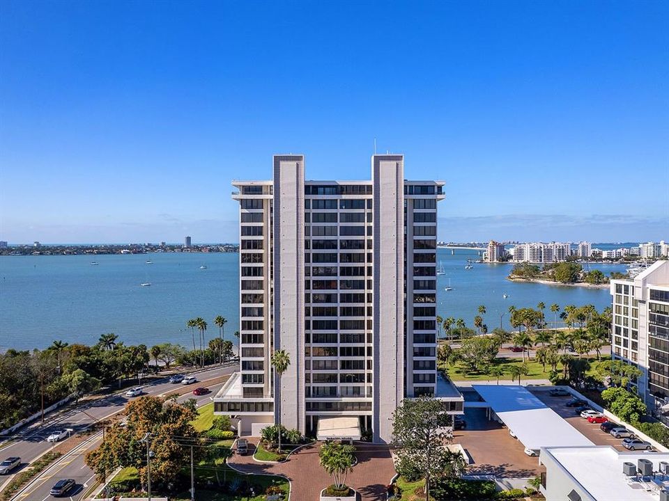 En Venta: $829,000 (2 camas, 2 baños, 1636 Pies cuadrados)