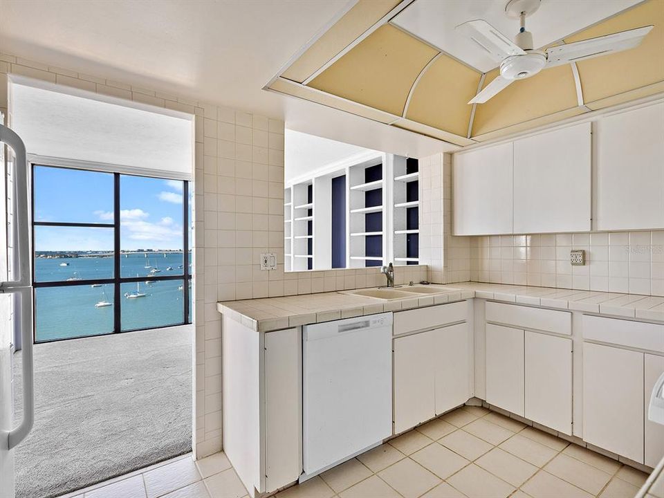 En Venta: $829,000 (2 camas, 2 baños, 1636 Pies cuadrados)