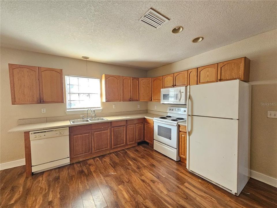 En Renta: $1,650 (3 camas, 2 baños, 1101 Pies cuadrados)