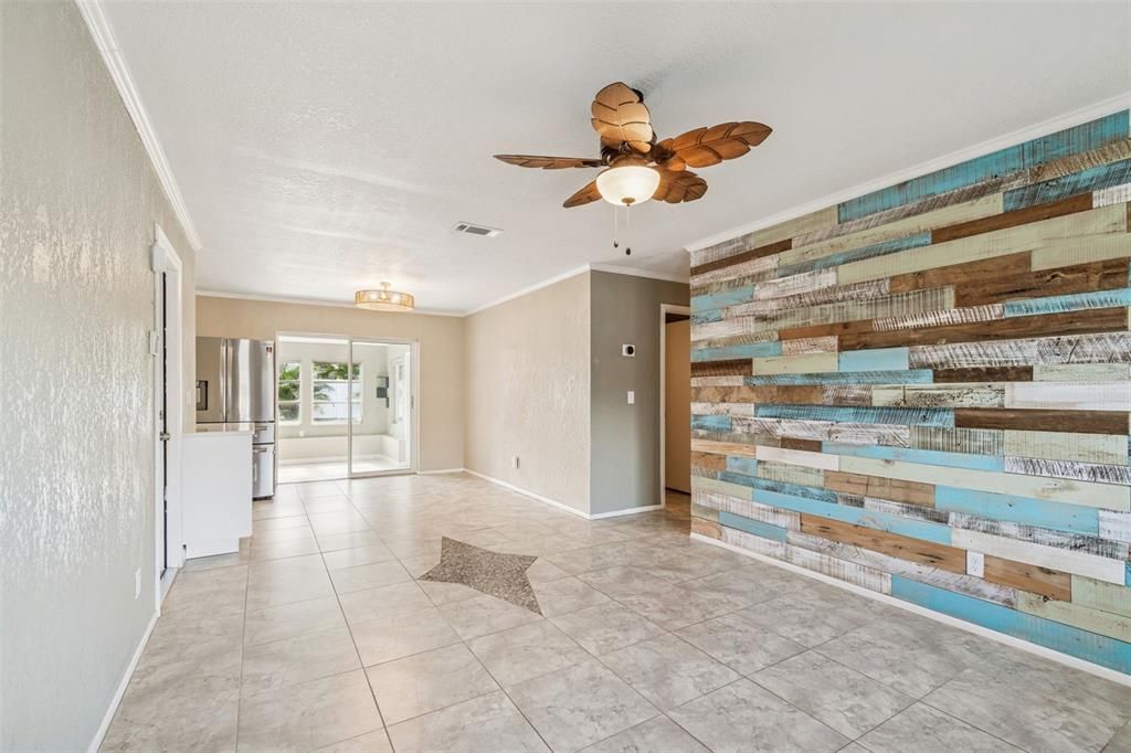 For Sale: $430,000 (3 beds, 2 baths, 1084 Square Feet)