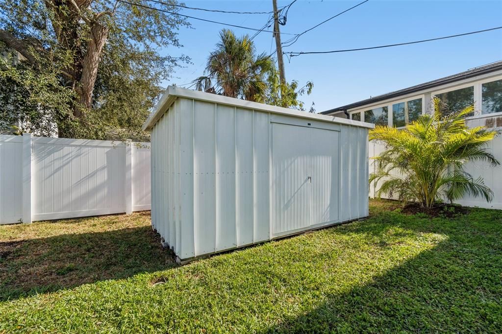 For Sale: $430,000 (3 beds, 2 baths, 1084 Square Feet)