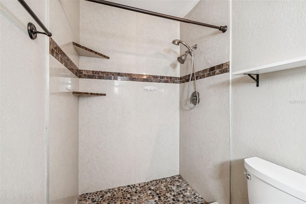 For Sale: $430,000 (3 beds, 2 baths, 1084 Square Feet)