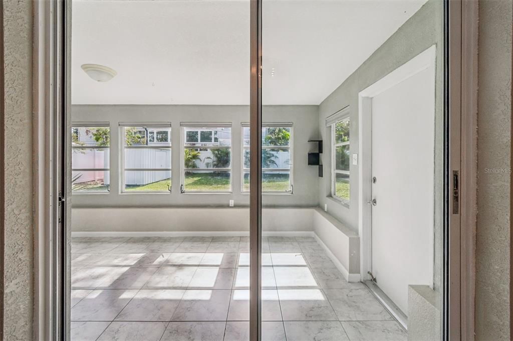 For Sale: $430,000 (3 beds, 2 baths, 1084 Square Feet)