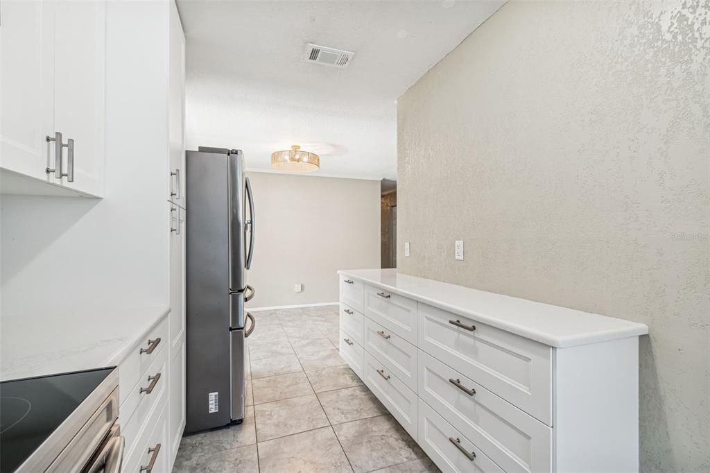 For Sale: $430,000 (3 beds, 2 baths, 1084 Square Feet)