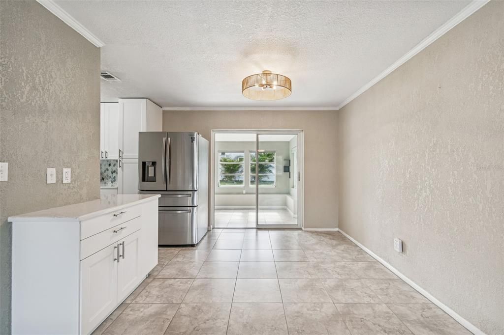 For Sale: $430,000 (3 beds, 2 baths, 1084 Square Feet)