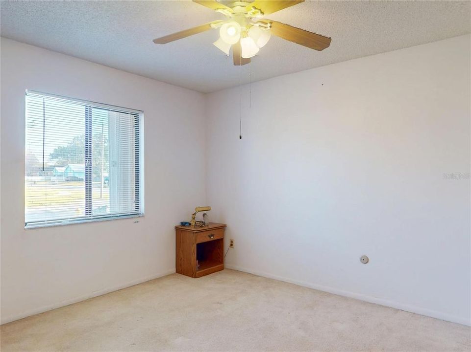 For Sale: $335,500 (3 beds, 2 baths, 1841 Square Feet)