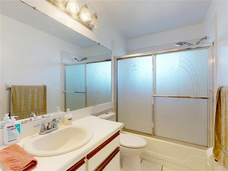 For Sale: $335,500 (3 beds, 2 baths, 1841 Square Feet)