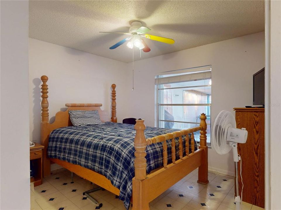 For Sale: $335,500 (3 beds, 2 baths, 1841 Square Feet)