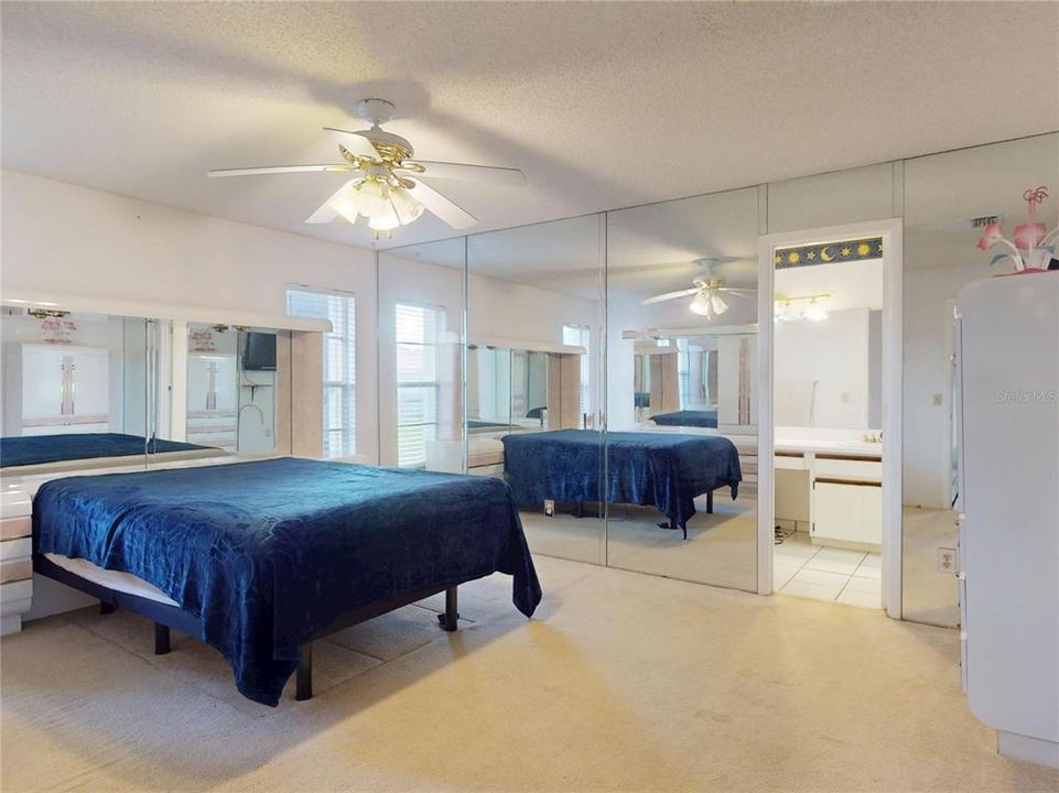 For Sale: $335,500 (3 beds, 2 baths, 1841 Square Feet)