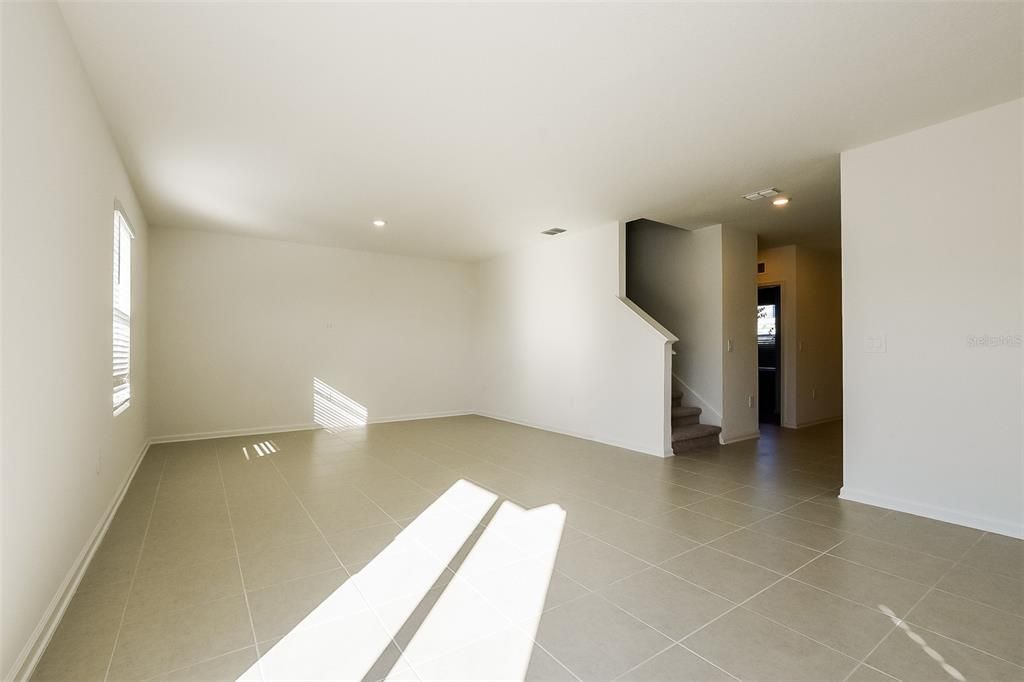 En Renta: $2,225 (5 camas, 3 baños, 2451 Pies cuadrados)