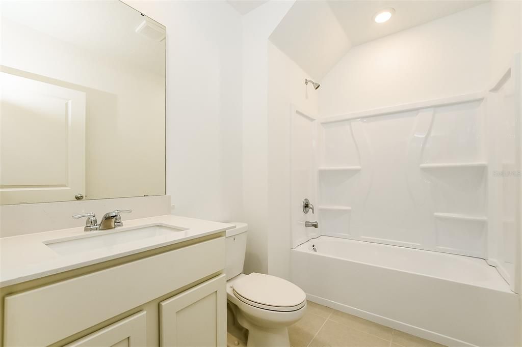 En Renta: $2,225 (5 camas, 3 baños, 2451 Pies cuadrados)