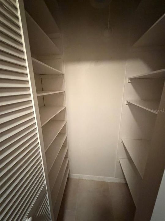 В аренду: $1,750 (2 спален, 2 ванн, 1328 Квадратных фут)