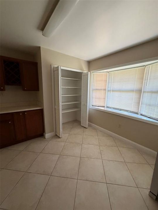 В аренду: $1,750 (2 спален, 2 ванн, 1328 Квадратных фут)