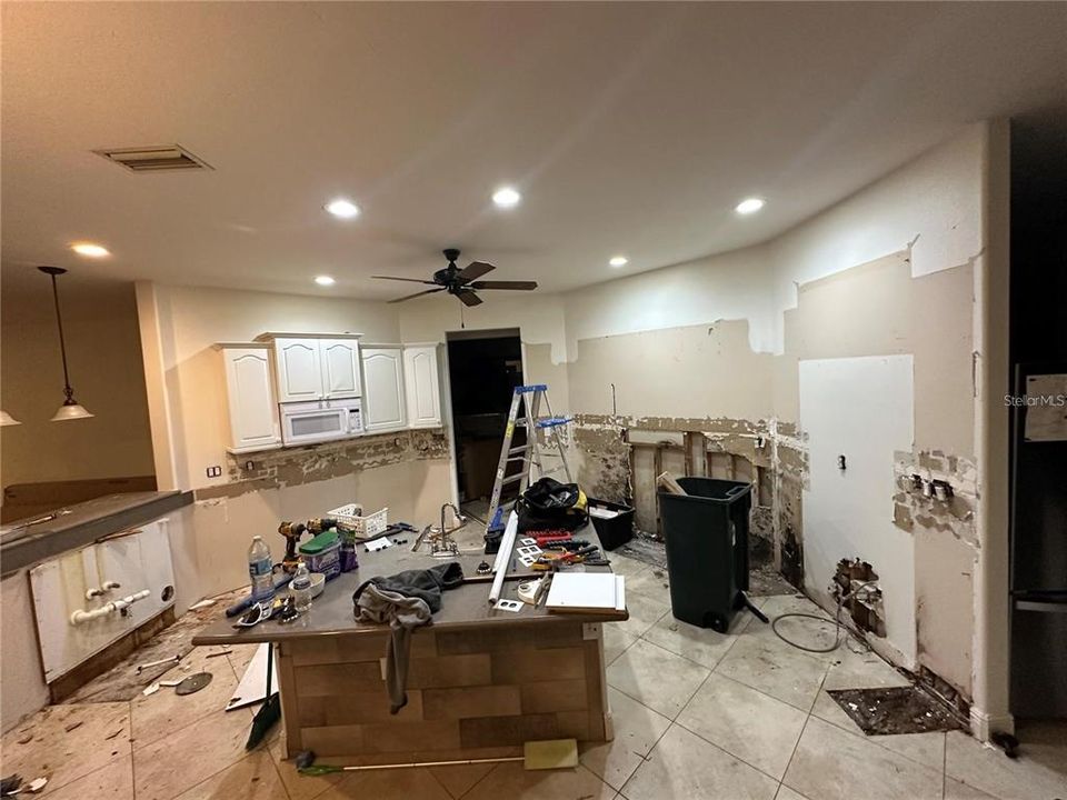 На продажу: $749,900 (4 спален, 4 ванн, 4285 Квадратных фут)