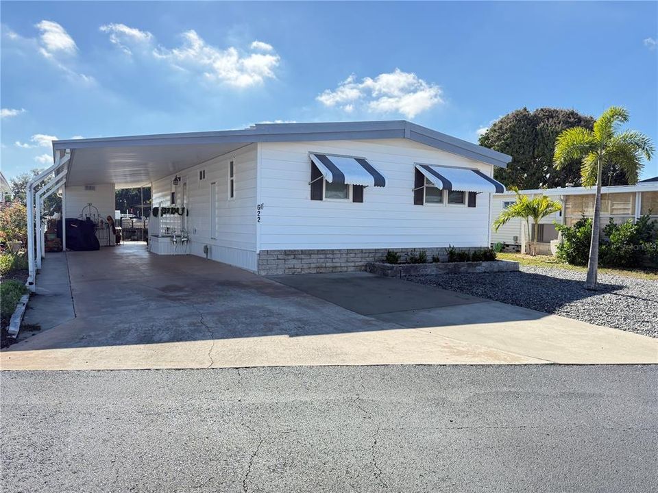 На продажу: $349,900 (2 спален, 2 ванн, 1242 Квадратных фут)