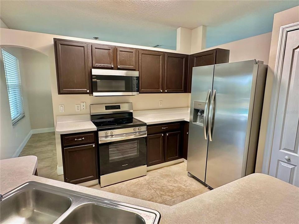 待售: $329,000 (3 贝兹, 2 浴室, 1728 平方英尺)