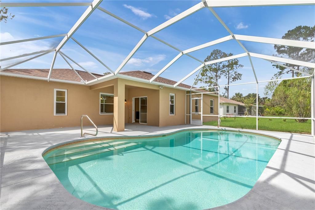 待售: $329,000 (3 贝兹, 2 浴室, 1728 平方英尺)