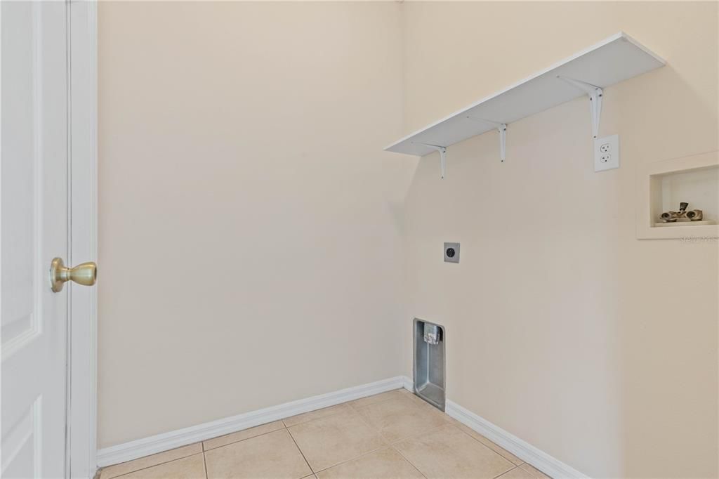 待售: $329,000 (3 贝兹, 2 浴室, 1728 平方英尺)