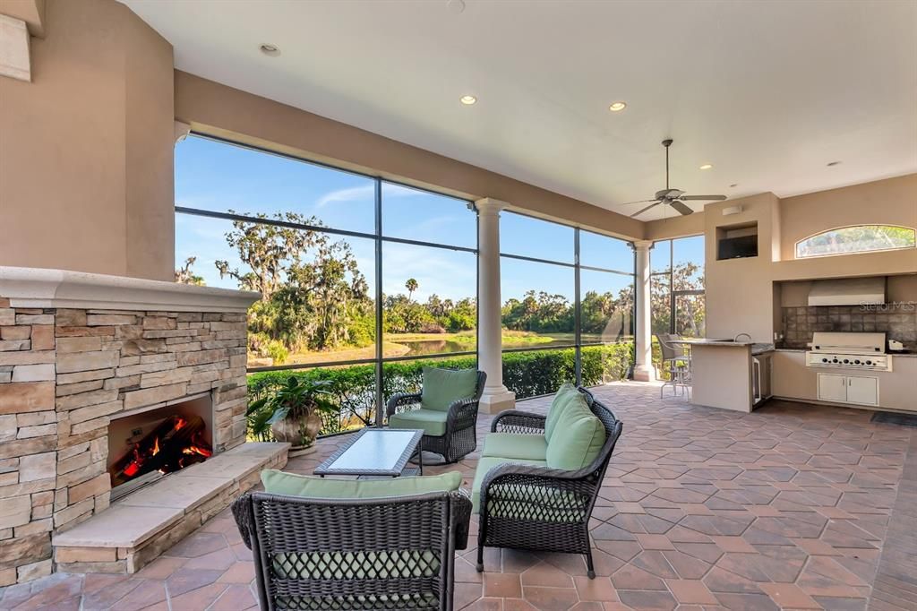 For Sale: $2,100,000 (4 beds, 5 baths, 4363 Square Feet)