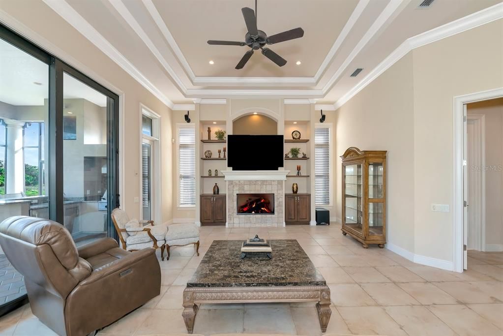 For Sale: $2,100,000 (4 beds, 5 baths, 4363 Square Feet)