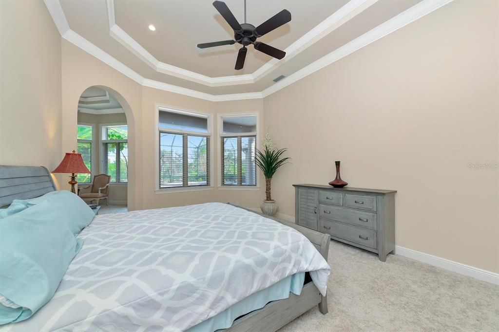 For Sale: $2,100,000 (4 beds, 5 baths, 4363 Square Feet)