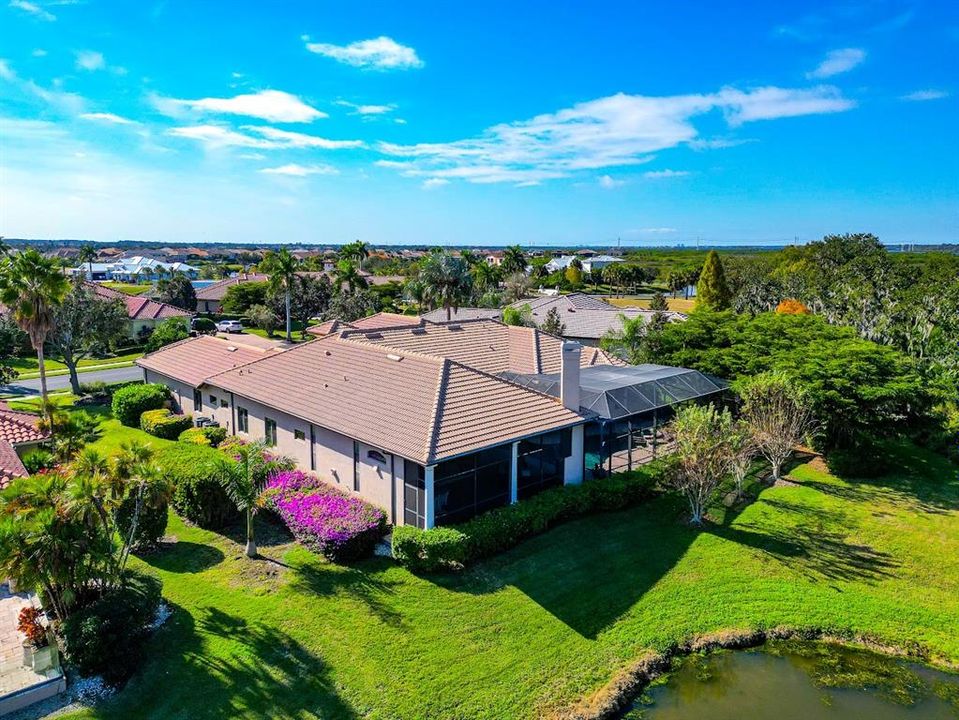 For Sale: $2,100,000 (4 beds, 5 baths, 4363 Square Feet)