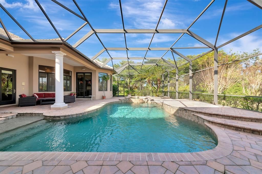 For Sale: $2,100,000 (4 beds, 5 baths, 4363 Square Feet)