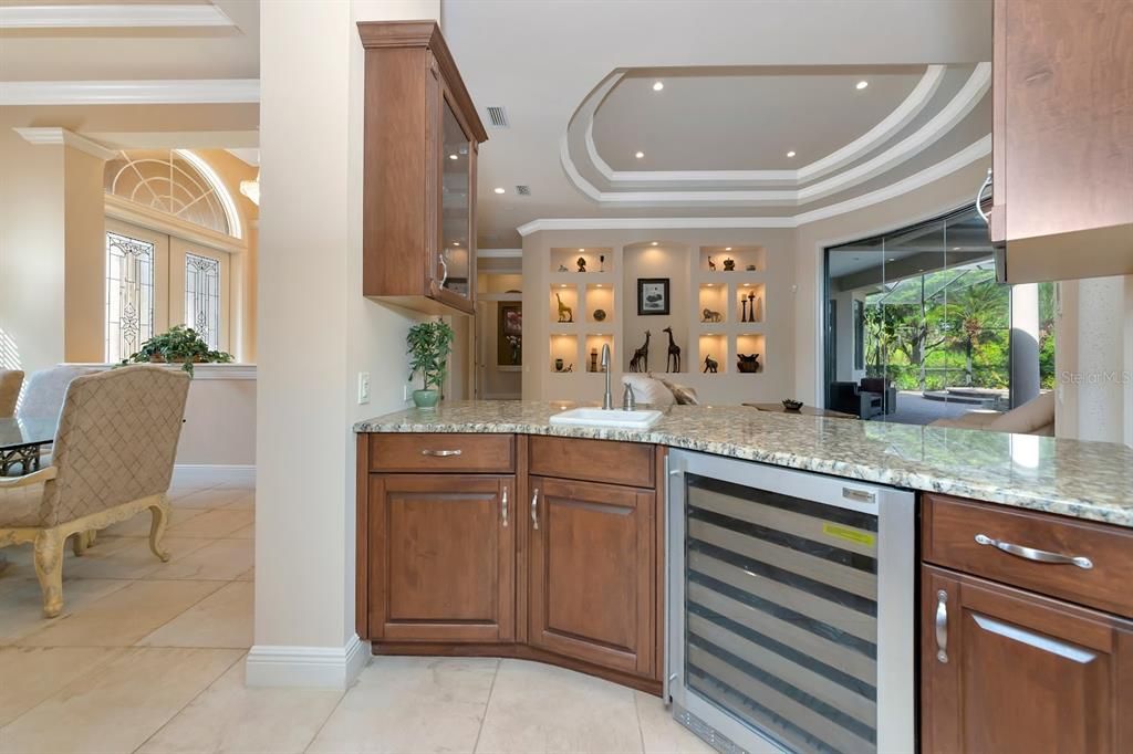 For Sale: $2,100,000 (4 beds, 5 baths, 4363 Square Feet)
