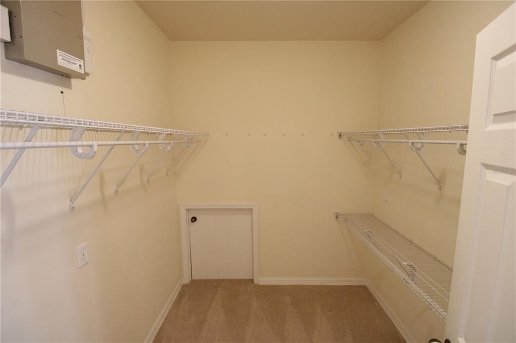 В аренду: $2,500 (3 спален, 2 ванн, 1641 Квадратных фут)