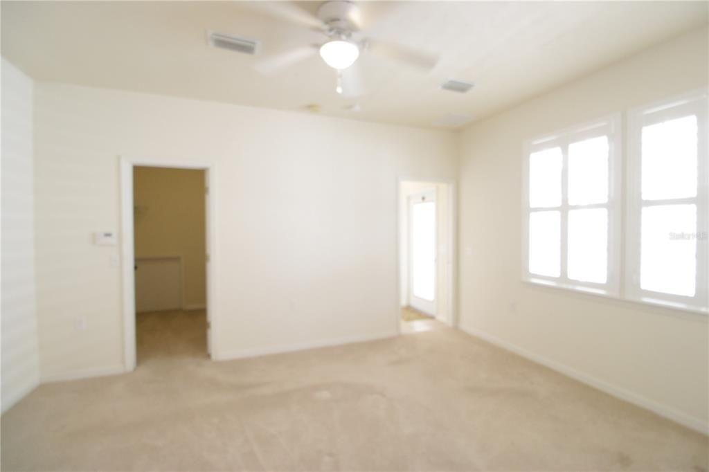 В аренду: $2,500 (3 спален, 2 ванн, 1641 Квадратных фут)