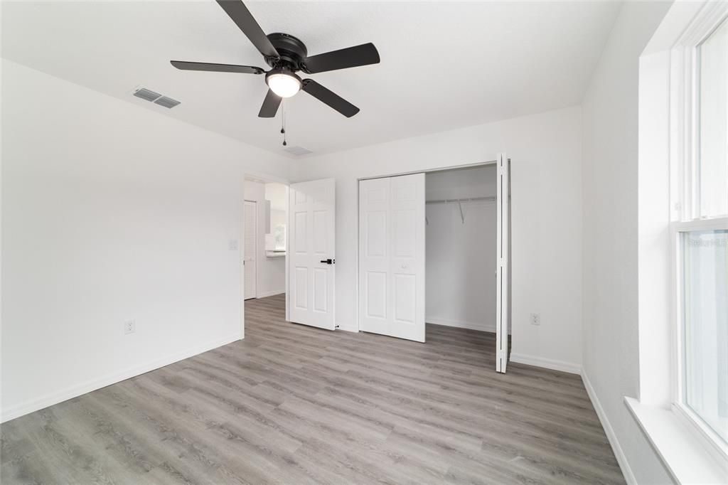 待售: $275,000 (3 贝兹, 2 浴室, 1394 平方英尺)