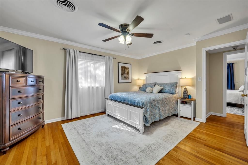 For Sale: $725,000 (3 beds, 2 baths, 1803 Square Feet)