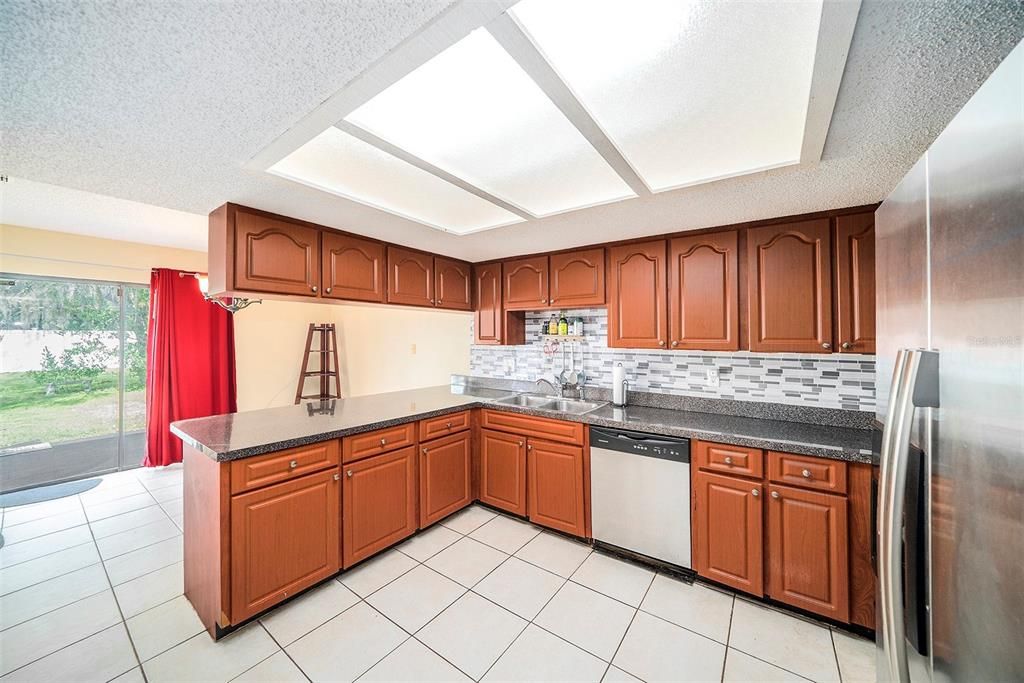 На продажу: $310,000 (3 спален, 2 ванн, 1494 Квадратных фут)