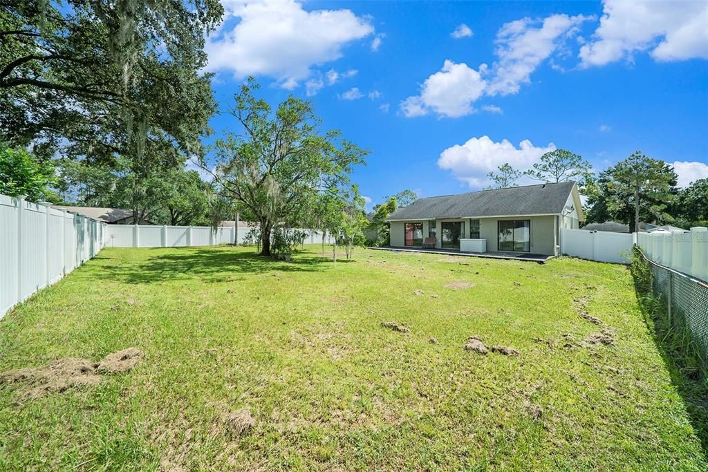 На продажу: $310,000 (3 спален, 2 ванн, 1494 Квадратных фут)